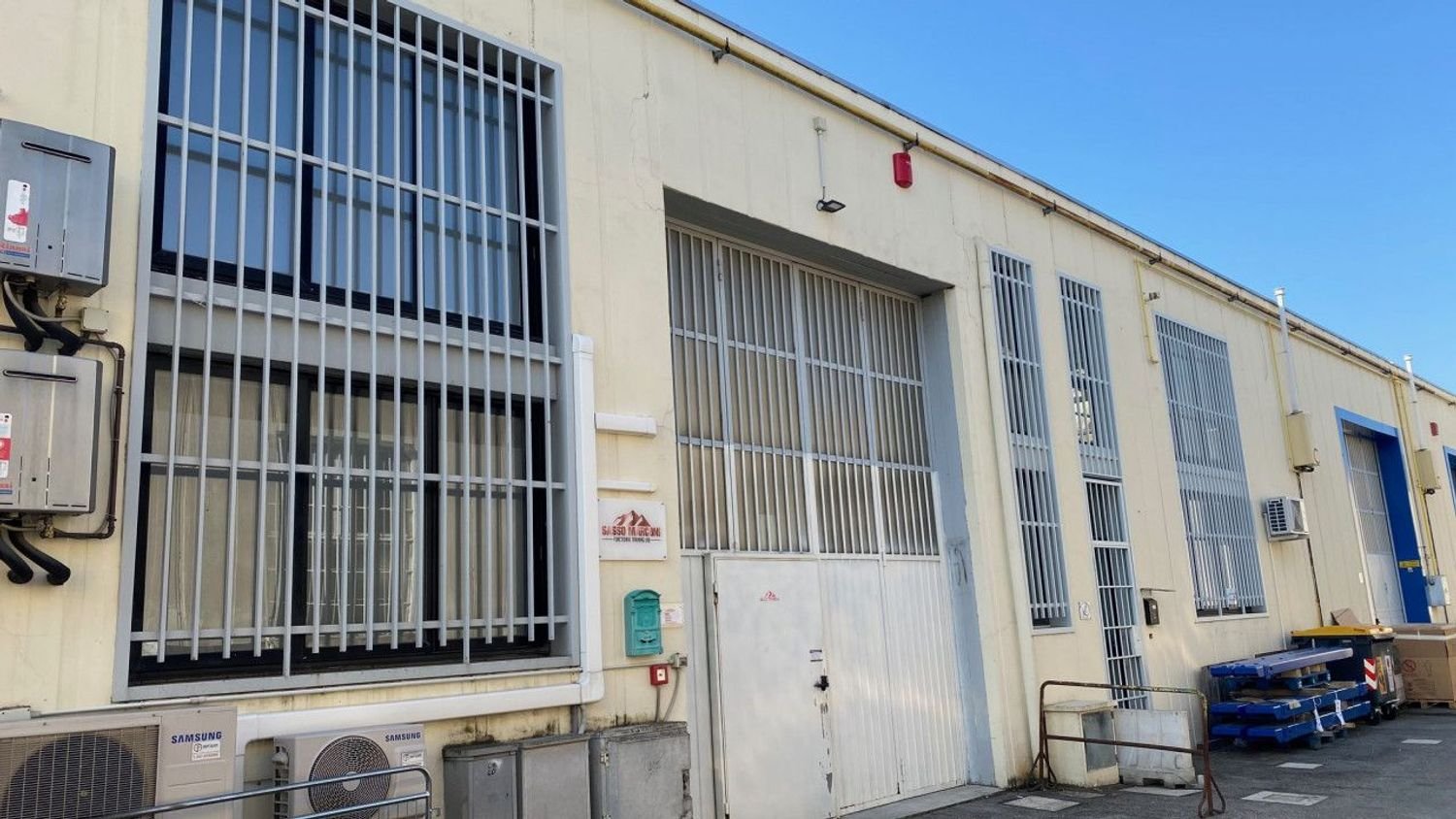 800m² Warehouse in Sasso Marconi, Italy No. 80550