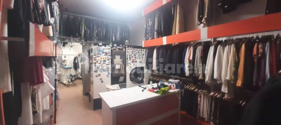 3غرفة عقار تجاري في Brescia, Italy رقم 294664 4