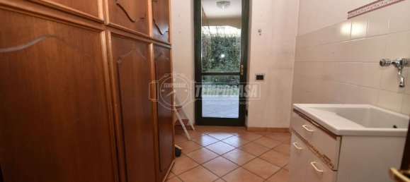 4 bedrooms Apartment in Brandizzo, Italy No. 131866 11