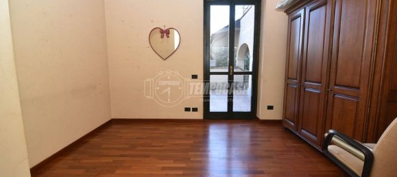 4 bedrooms Apartment in Brandizzo, Italy No. 131866 15