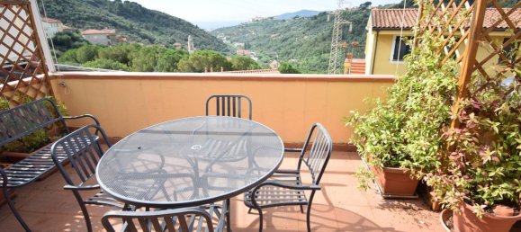 3 rooms Apartment in Diano San Pietro, Italy No. 157802 4