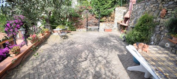 3 rooms Apartment in Diano San Pietro, Italy No. 157802 3