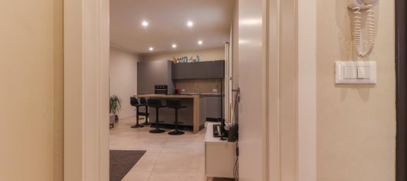 3 rooms Apartment in Bologna, Italy No. 35048 20