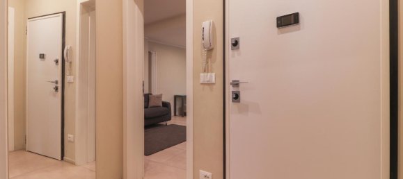3 rooms Apartment in Bologna, Italy No. 35048 9