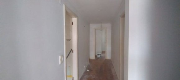 5 bedrooms House in Rio de Mouro, Portugal No. 165919 3