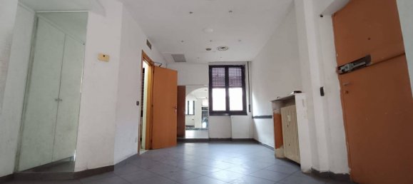  عقار تجاري في Milan, Italy 55متر مربع رقم 244371 2