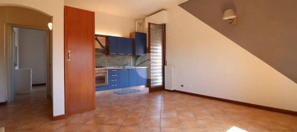 1 bedroom Apartment in Mantua, Italy No. 316326 2