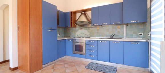 1 bedroom Apartment in Mantua, Italy No. 316326 4