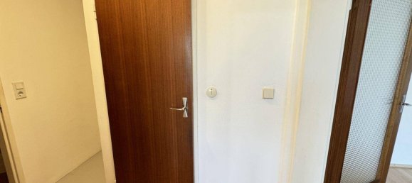 2 rooms Apartment in Penzing, Austria No. 126963 4