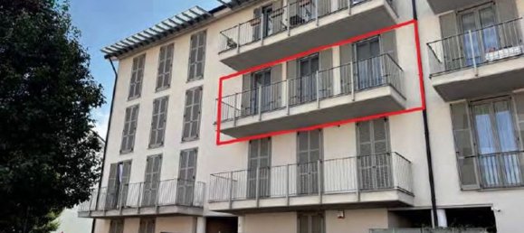 4 rooms Apartment in Chieri, Italy No. 49380 2