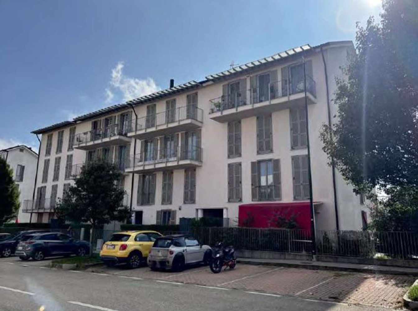 4 rooms Apartment in Chieri, Italy No. 49380