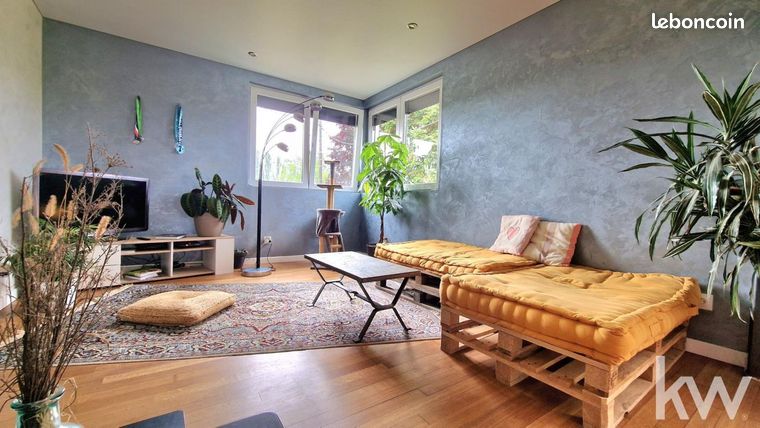 4 bedrooms House in Marnay, France No. 301951