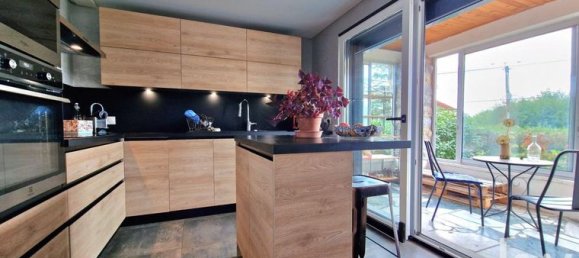 4 bedrooms House in Marnay, France No. 301951 3