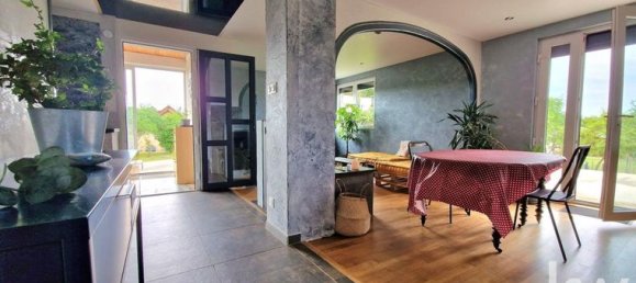 4 bedrooms House in Marnay, France No. 301951 2