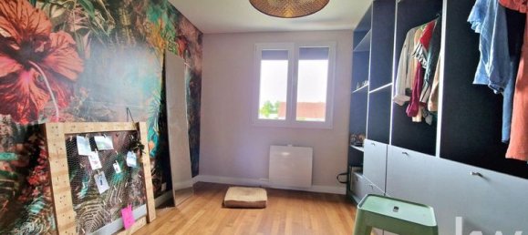 4 bedrooms House in Marnay, France No. 301951 9