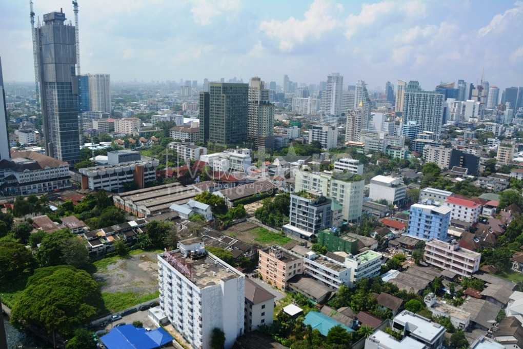 2 bedrooms Condo in Bangkok, Thailand No. 7507