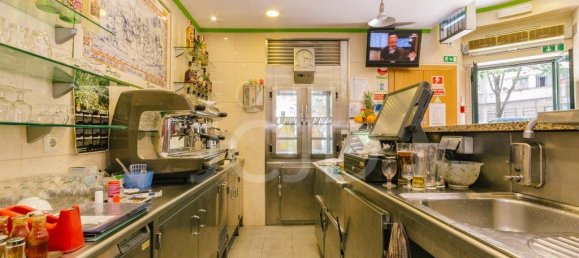 55m² Commercial property in Lisbon, Portugal No. 69939 5