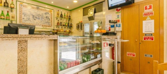 55m² Commercial property in Lisbon, Portugal No. 69939 20