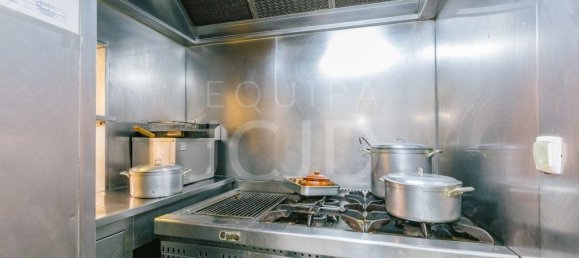 55m² Commercial property in Lisbon, Portugal No. 69939 8