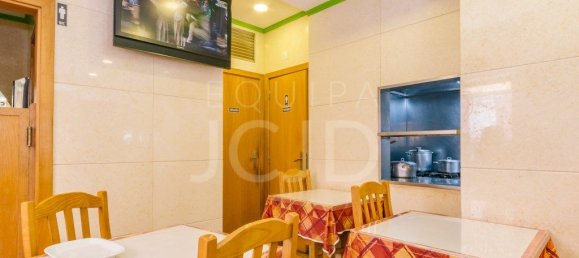 55m² Commercial property in Lisbon, Portugal No. 69939 10