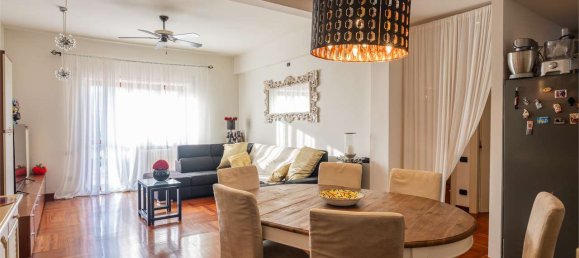 Ático de 2 dormitorios en Pistoia, Italy No. 48836 9