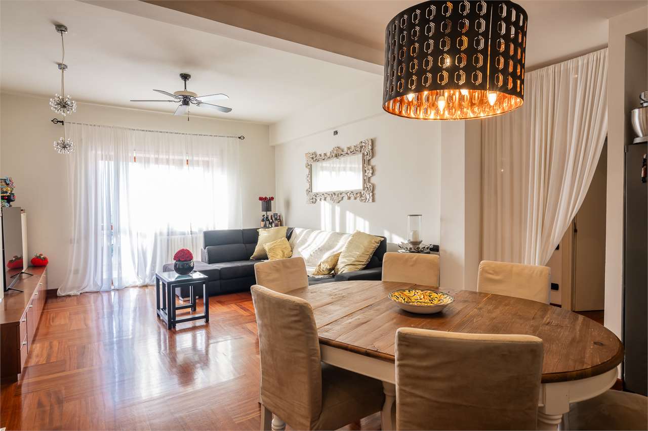 Ático de 2 dormitorios en Pistoia, Italy No. 48836