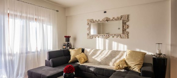 Ático de 2 dormitorios en Pistoia, Italy No. 48836 4