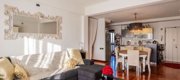 Ático de 2 dormitorios en Pistoia, Italy No. 48836 3