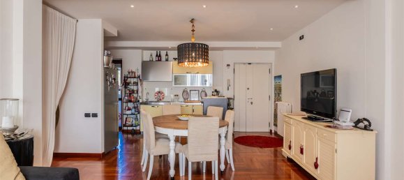 Ático de 2 dormitorios en Pistoia, Italy No. 48836 2