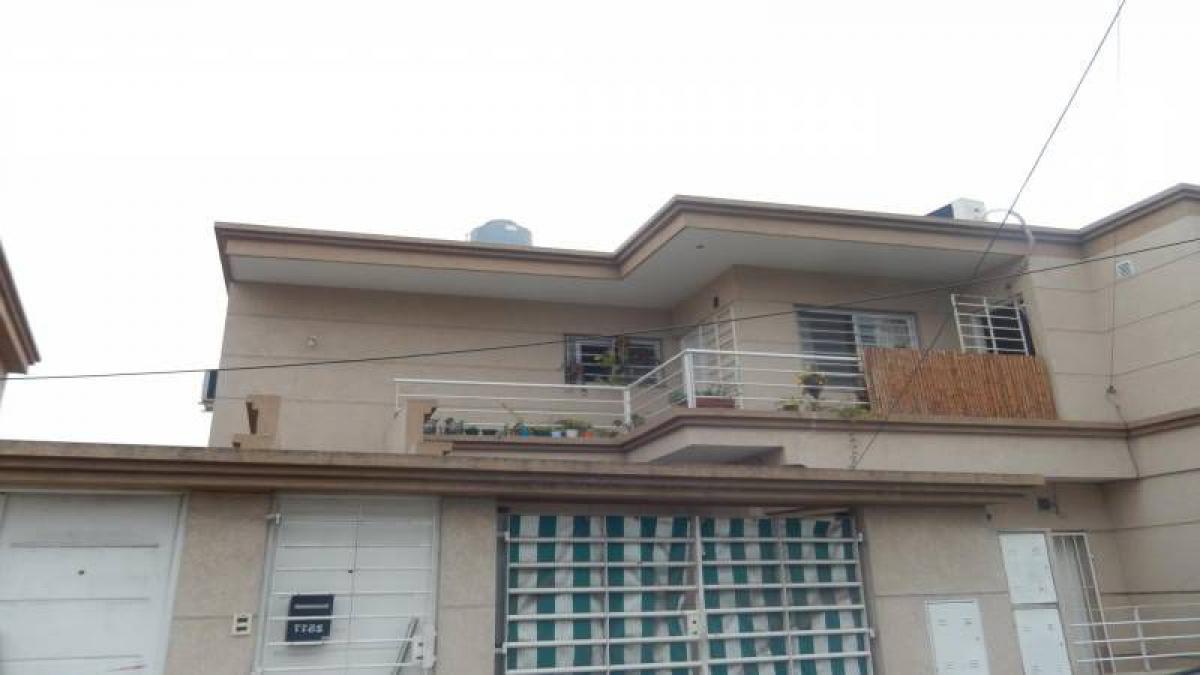 2 bedrooms House in Quilmes, Argentina No. 54494