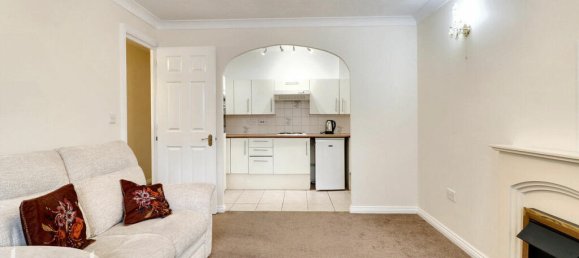 1 bedroom House in Romford, United Kingdom No. 4829 5