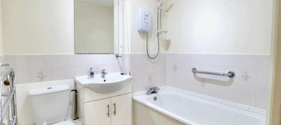 1 bedroom House in Romford, United Kingdom No. 4829 7