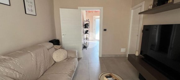 4 bedrooms House in San Mauro Torinese, Italy No. 333849 9