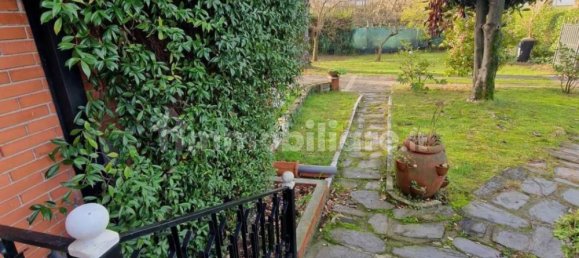 3 bedrooms Villa in Carrara, Italy No. 48100 10