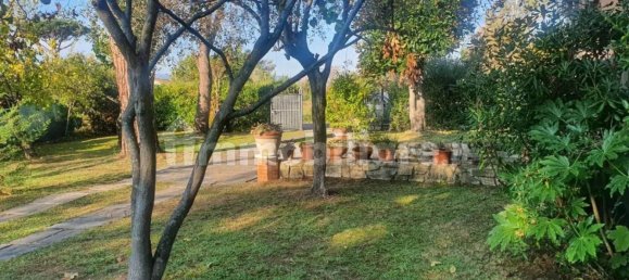 3 bedrooms Villa in Carrara, Italy No. 48100 12