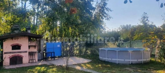 3 bedrooms Villa in Carrara, Italy No. 48100 6