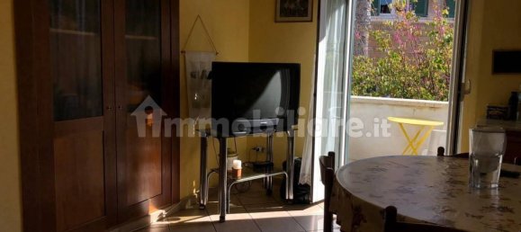 3 bedrooms Apartment in Rome, Italy No. 194848 9