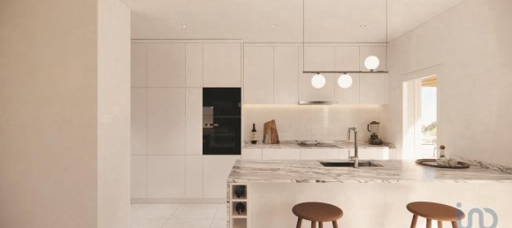 4 bedrooms Villa in Sesimbra, Portugal No. 103564 2