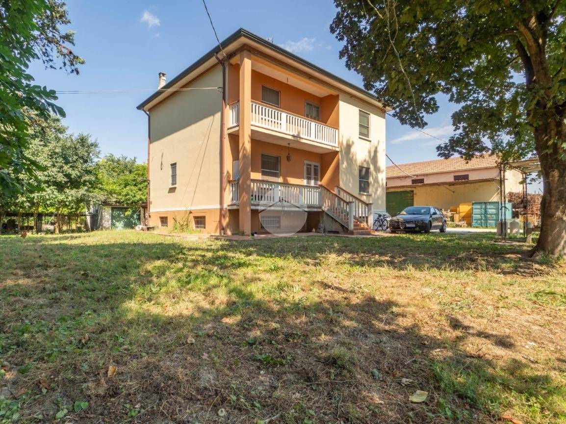 3 chambres Villa à Ferrara, Italy No. 306182