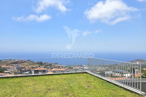 Casa de 3 dormitorios en Funchal, Portugal No. 227306