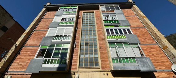 2 bedrooms Apartment in Aller, Spain No. 284188 2