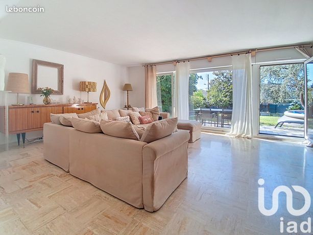 Дом с 6 спальнями в Сен-Рош, Франция № 315707