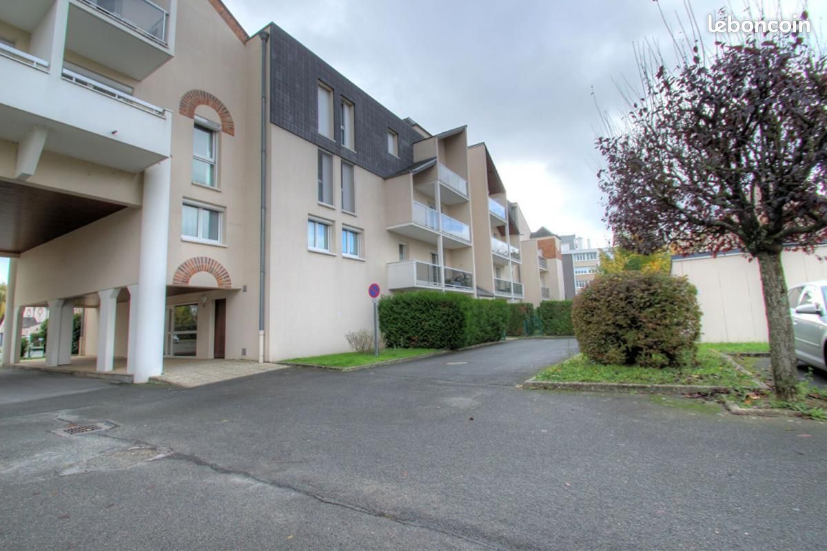Apartamento de 3 dormitorios en Saint-Jean-le-Blanc, France No. 80938