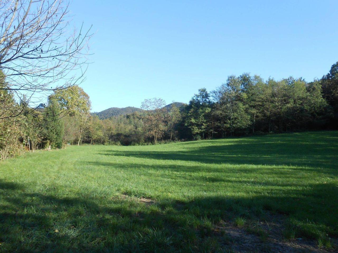 2000m² Land in Zandobbio, Italy No. 80235