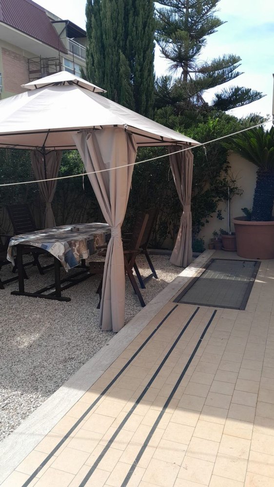 6 rooms Villa in Pomezia, Italy No. 193143