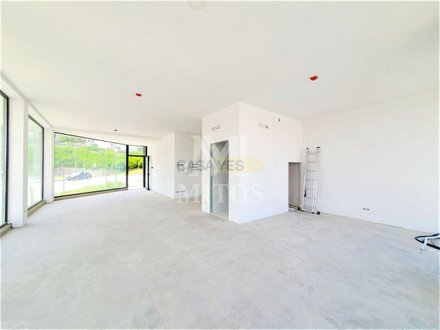 Propiedad comercial en Viana do Castelo, Portugal 68 m² No. 141942