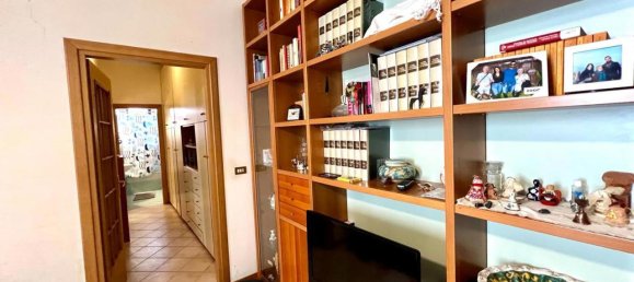 Apartamento de 3 divisões em Pozzuoli, Italy N.º 110568 6