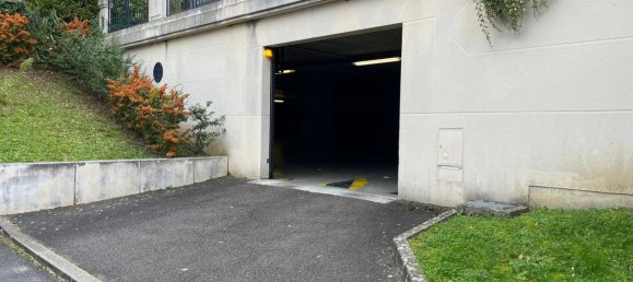 Garaje en Vaucresson, France 12 m² No. 331515 2
