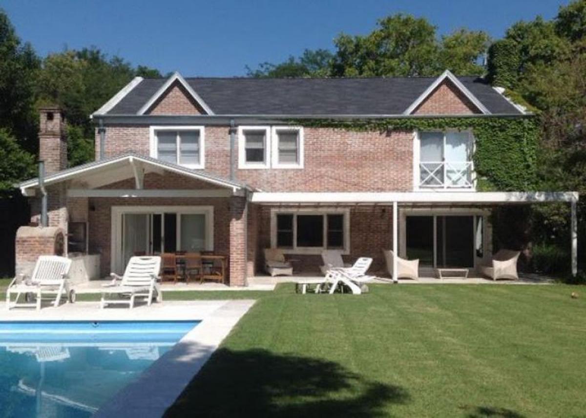 Casa T4 em Malvinas Argentinas, Argentina N.º 16839