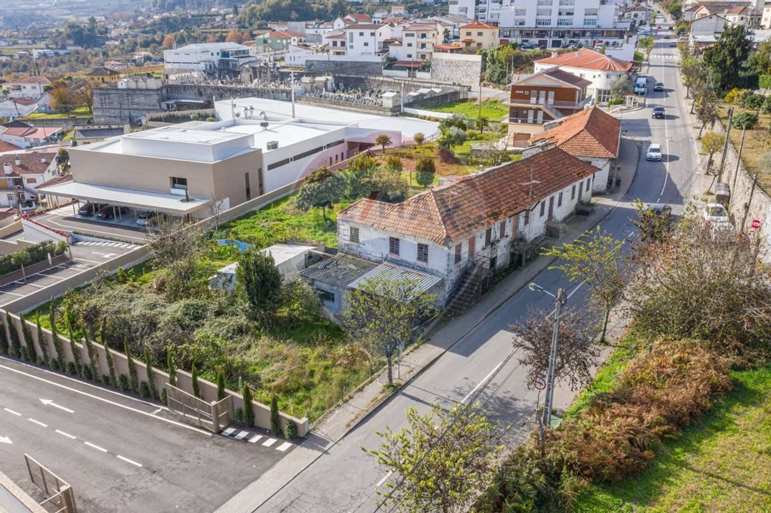 Edificio en Felgueiras, Portugal 401 m² No. 31510